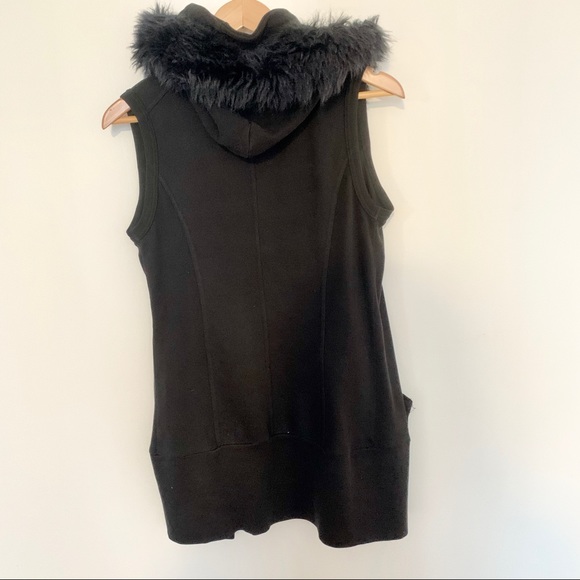 Black hooded vest removable fur collar - Picture 4 of 4
